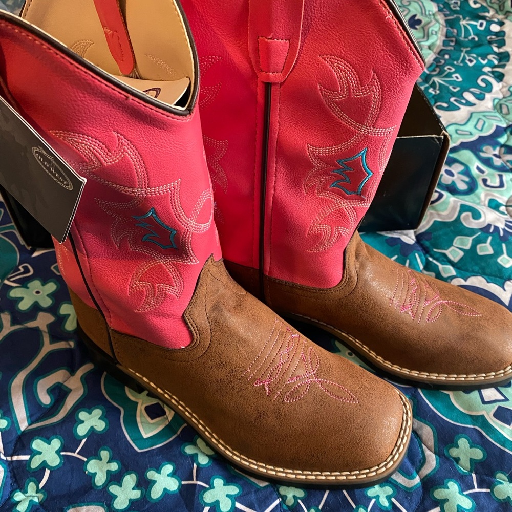 Ariat Kids size 3 Pink and Brown Western Boots